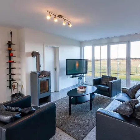 Arkonablick Eg, Helle Mit 2 Terrassen Und Eigenem Eingezaeuntem Garten Hunde Herzlich Willkommen *