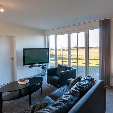 Arkonablick Eg, Helle Mit 2 Terrassen Und Eigenem Eingezaeuntem Garten Hunde Herzlich Willkommen