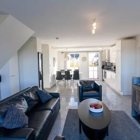 Apartment Arkonablick Eg, Helle Mit 2 Terrassen Und Eigenem Eingezaeuntem Garten Hunde Herzlich Willkommen *