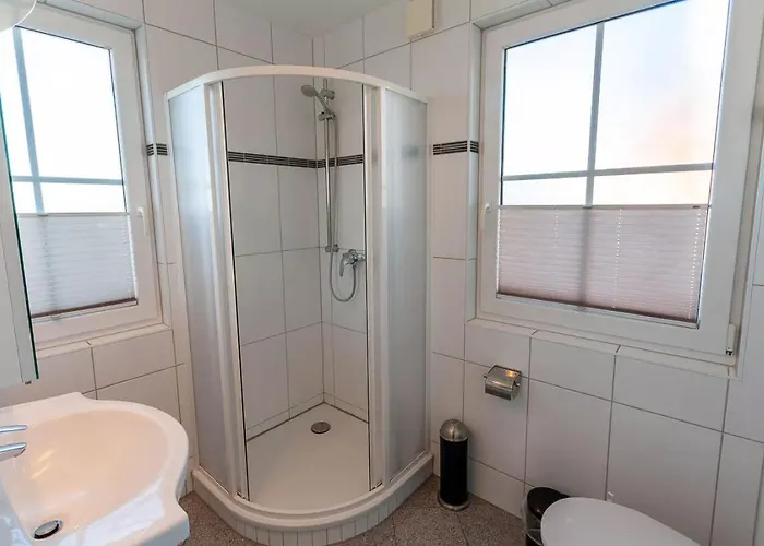 Lejlighed Arkonablick Eg, Helle Mit 2 Terrassen Und Eigenem Eingezaeuntem Garten Hunde Herzlich Willkommen Glowe